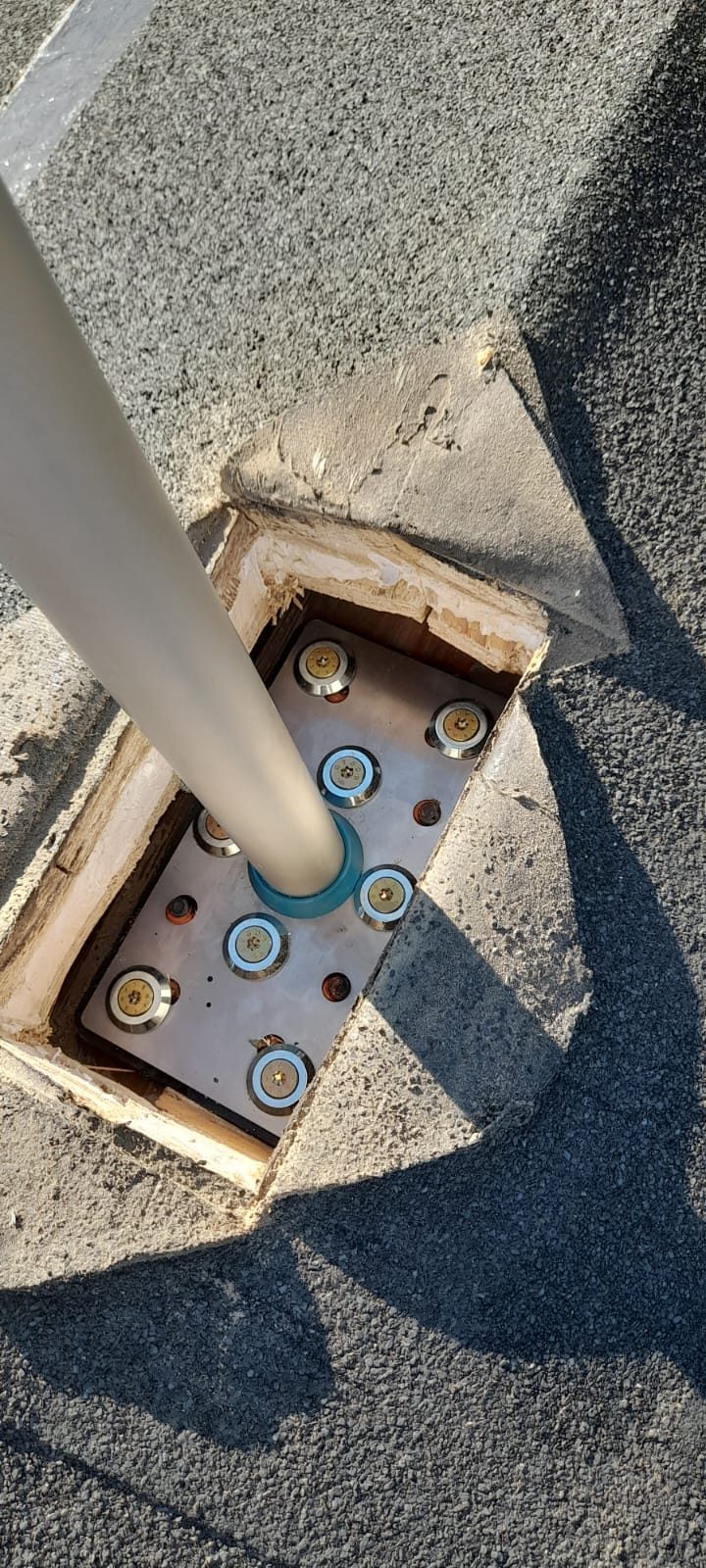 Base di ancoraggio per linea vita in copertura