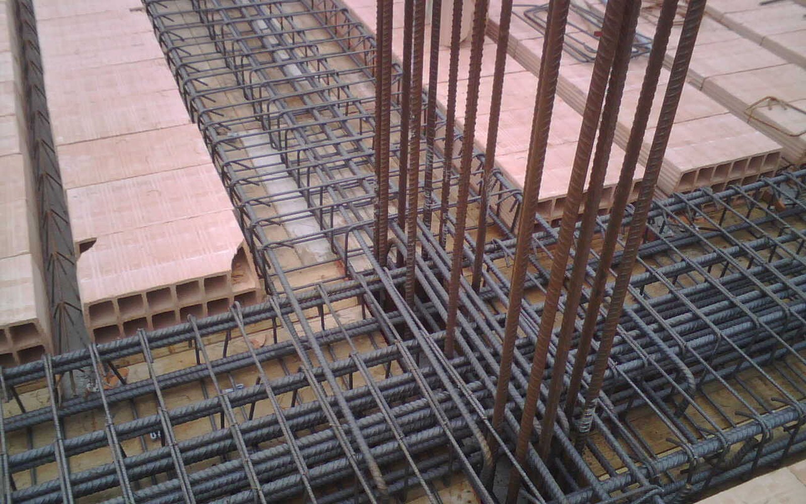 Nodo di armatura in cantiere